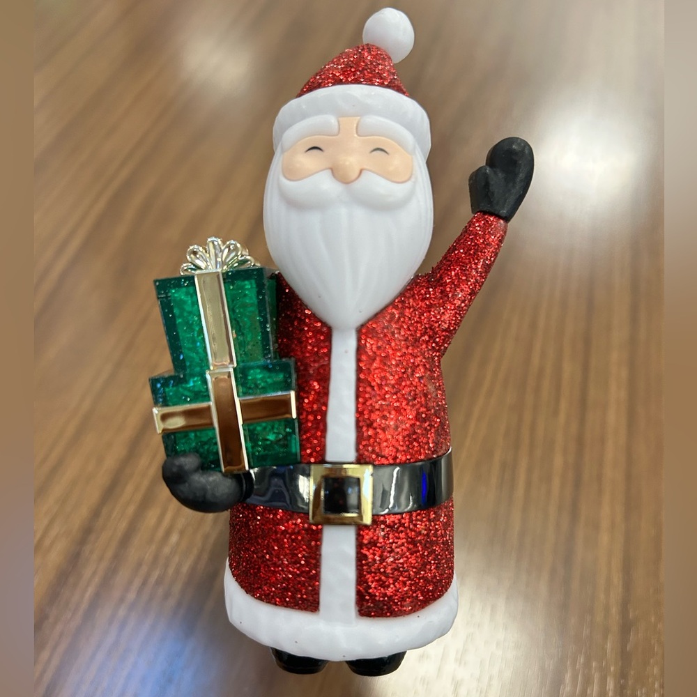Bath & Body Works Gifting Santa Wall Flower Plug in